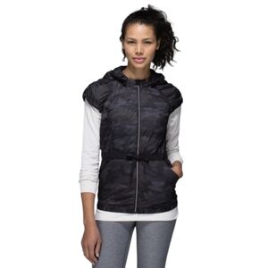 Lululemon Spring‎ Fling Puffy Vest Lotus Camo Black Size XS